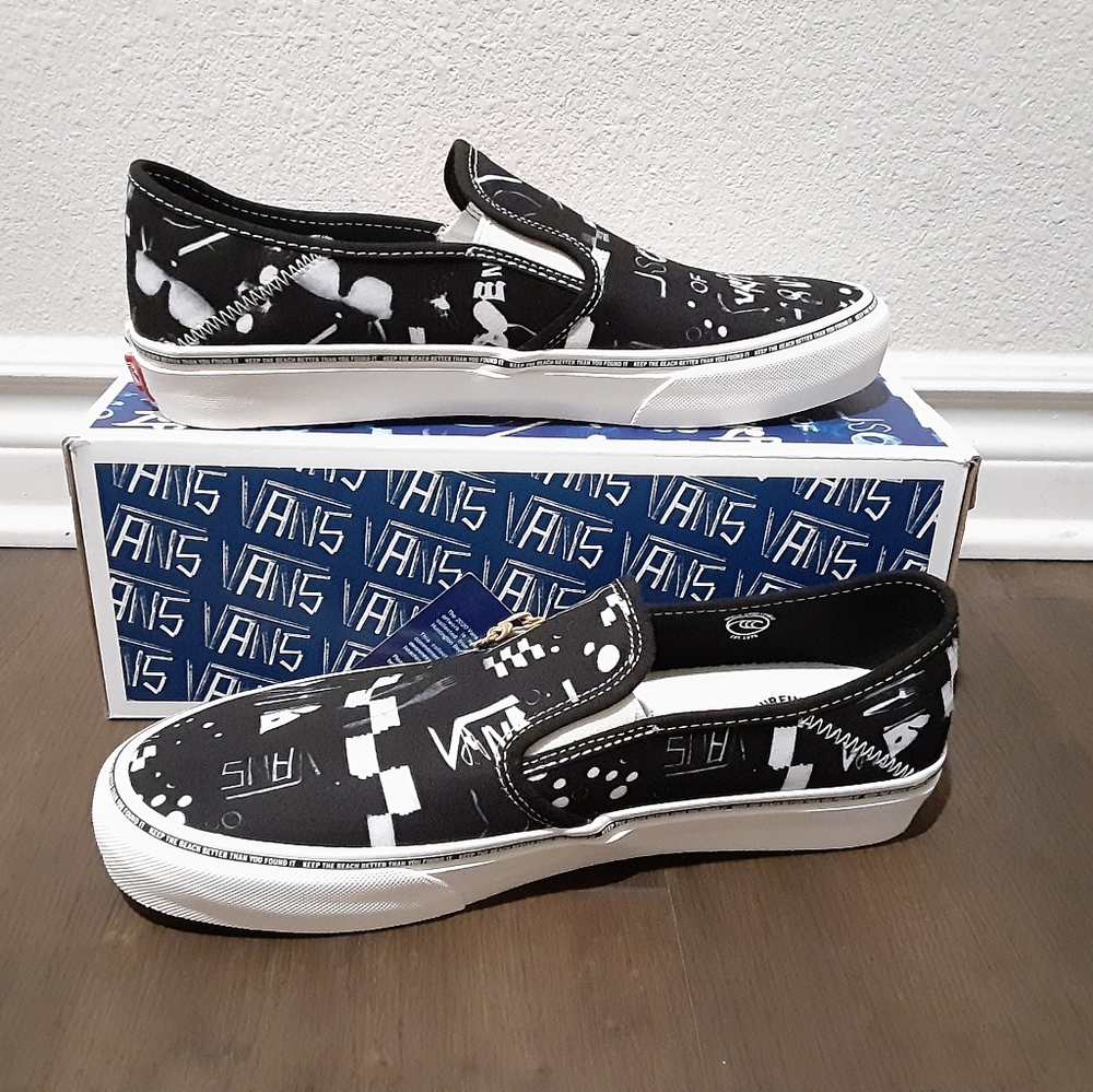 Vans - Picture 2 of 4